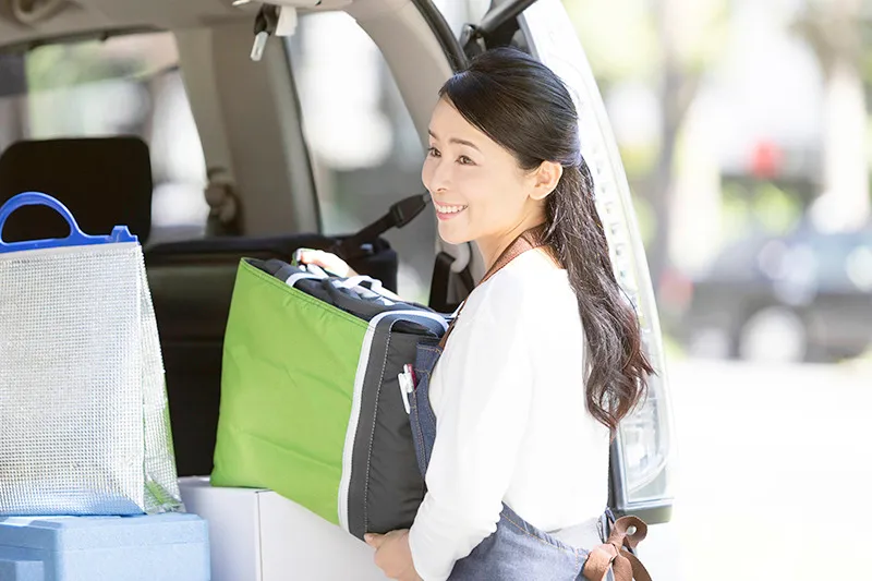 フードデリバリースタッフ デリバリー食品の配送